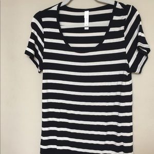 LuLaRoe Classic Tee